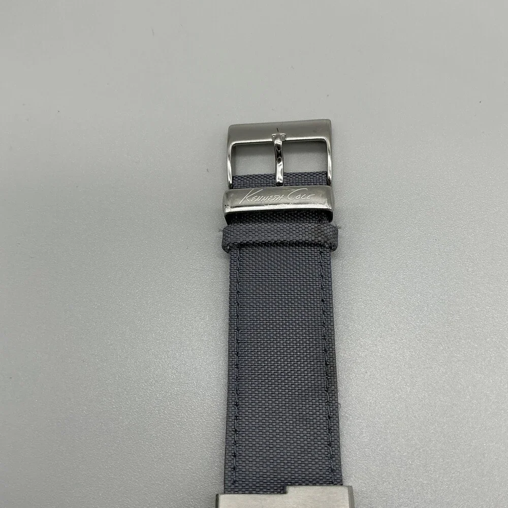 Kenneth Cole New York KC1470 Mens Watch 29mm Silver Tone Digital New Battery